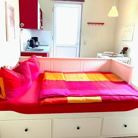 Die Senfbude - Klein Aber Fein - Wunderschoenes Studio-Apartment Mit Terrasse Und Stellplatz Lipsia Esterno foto