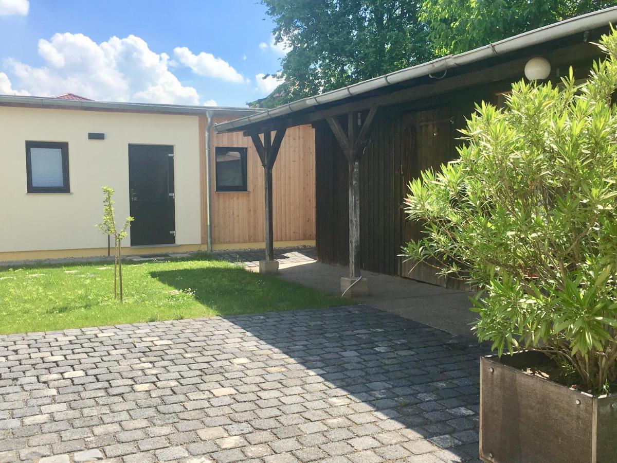 Die Senfbude - Klein Aber Fein - Wunderschoenes Studio-Apartment Mit Terrasse Und Stellplatz Lipsia Esterno foto