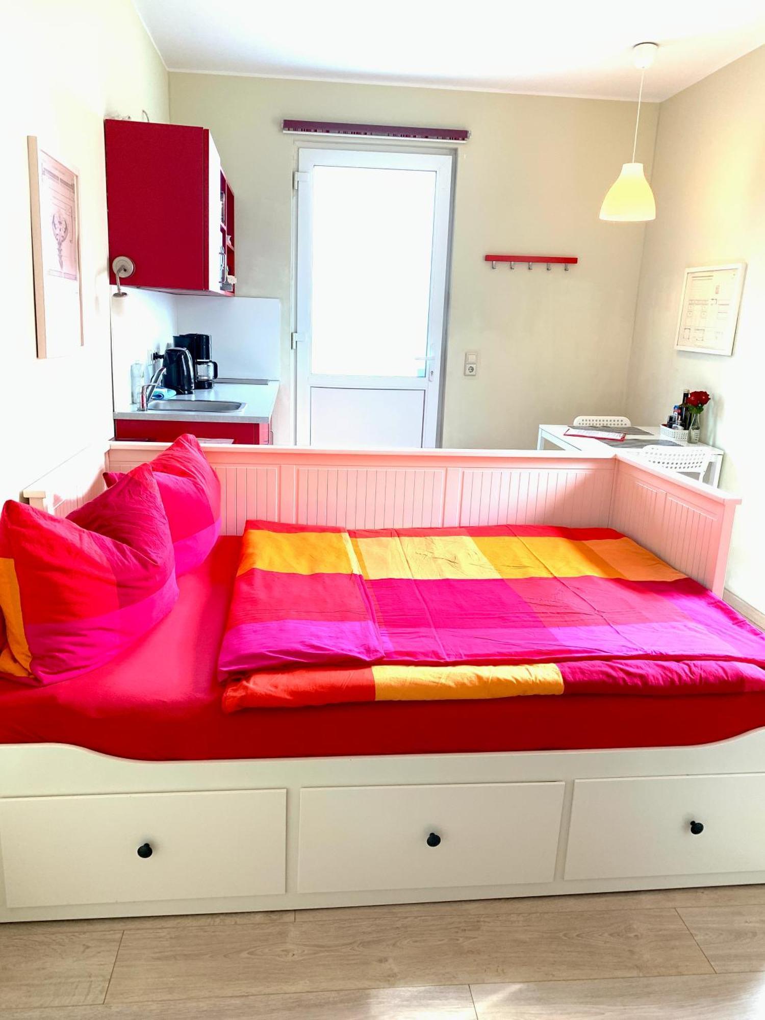 Die Senfbude - Klein Aber Fein - Wunderschoenes Studio-Apartment Mit Terrasse Und Stellplatz Lipsia Esterno foto