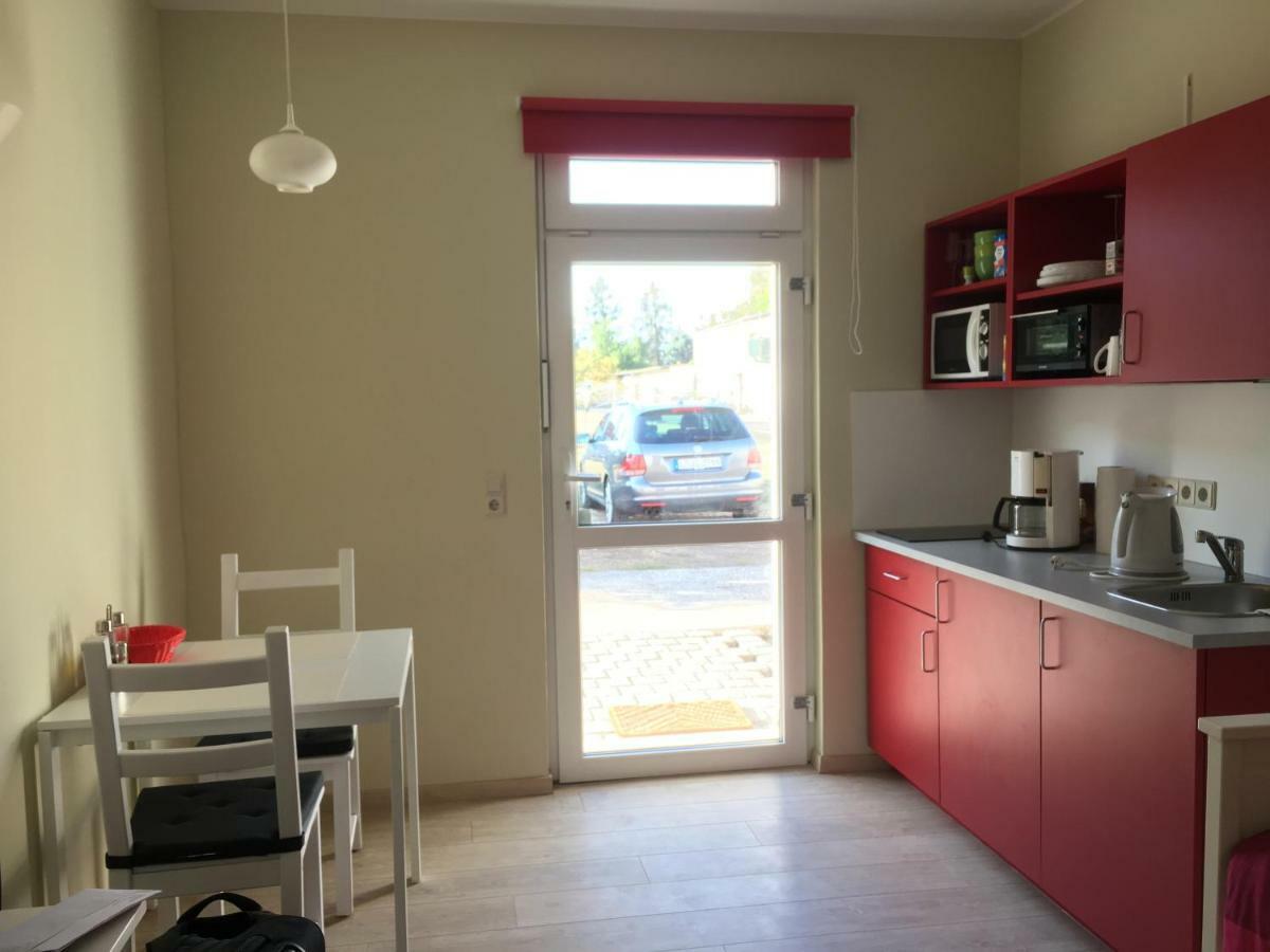 Die Senfbude - Klein Aber Fein - Wunderschoenes Studio-Apartment Mit Terrasse Und Stellplatz Lipsia Esterno foto